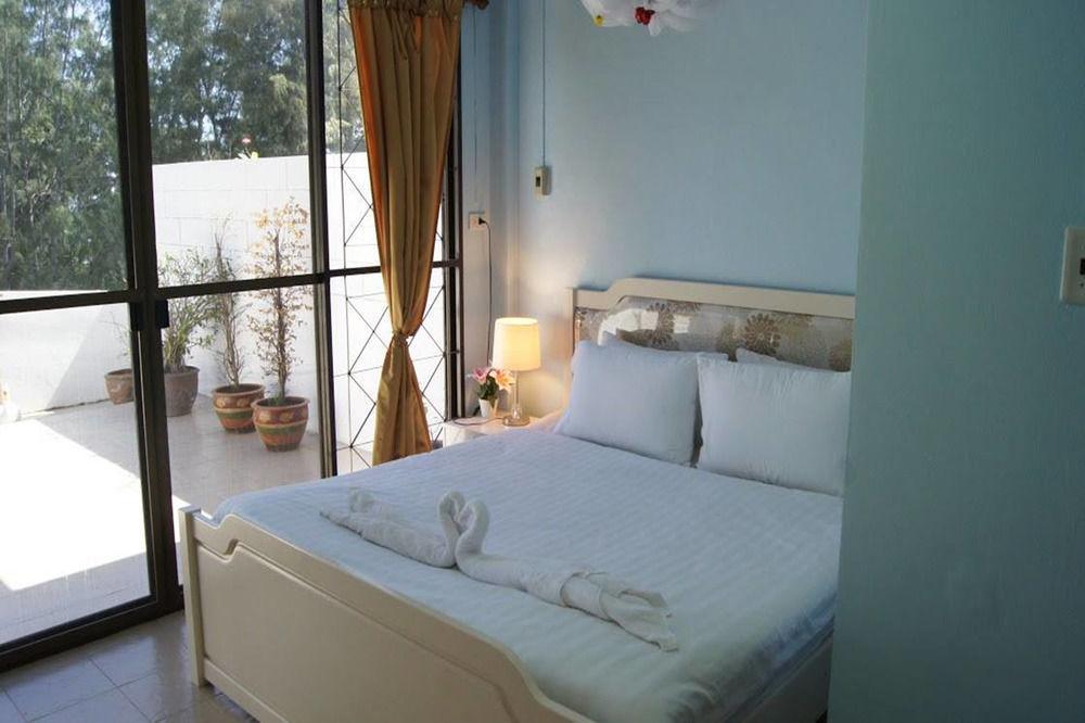 Cha-Am Seaside Hotel Екстер'єр фото